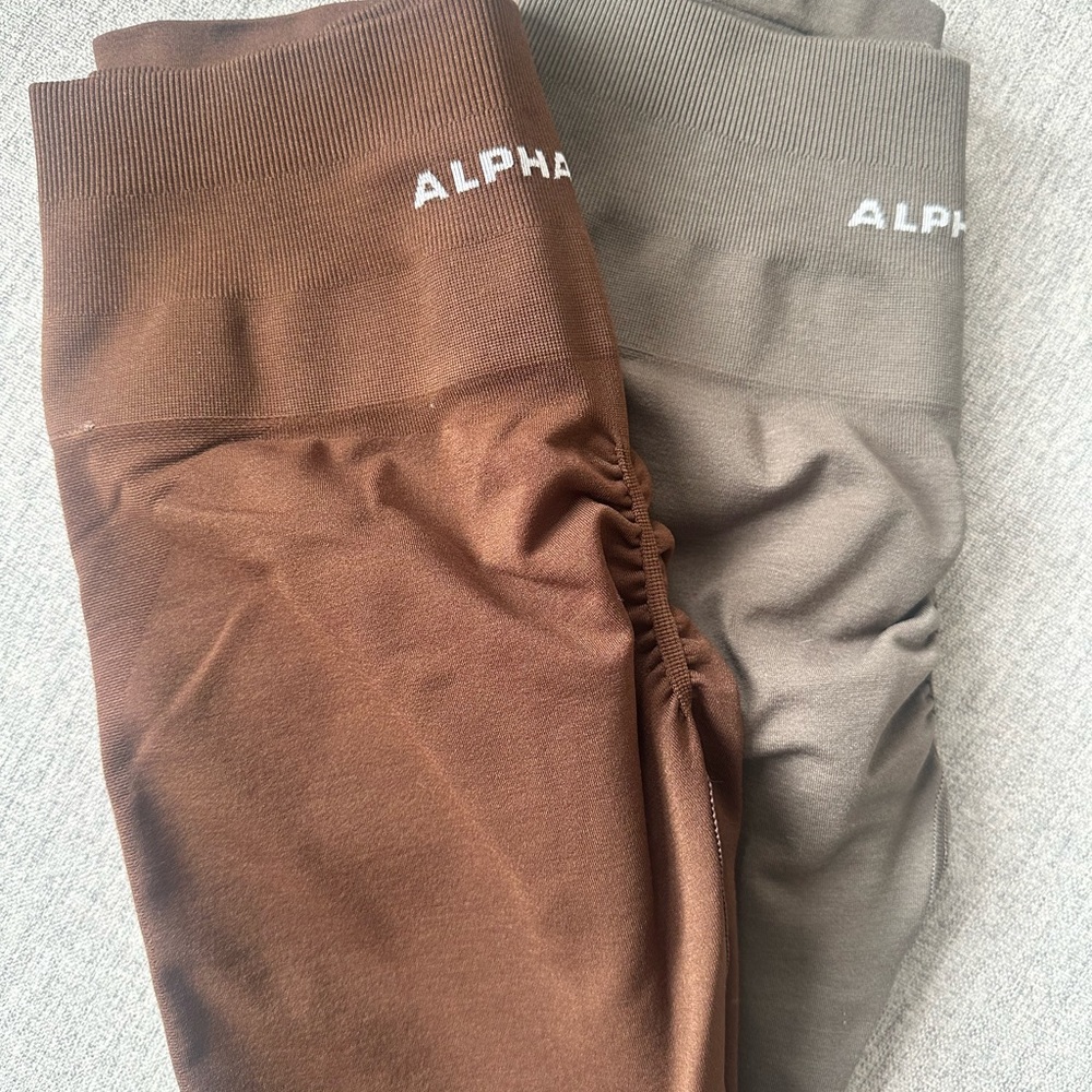 Alphalete Amplify Leggings (Mocha) size small